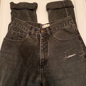WASHED BLACK FITTED MOM JEANS (SOLD)